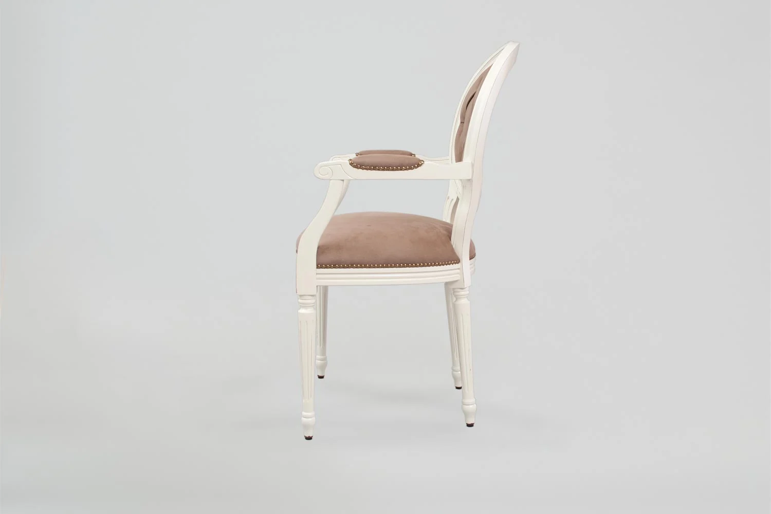 Versailles Brown – Inneneinrichtung, Möbel, BS Chairs, Seitenansicht