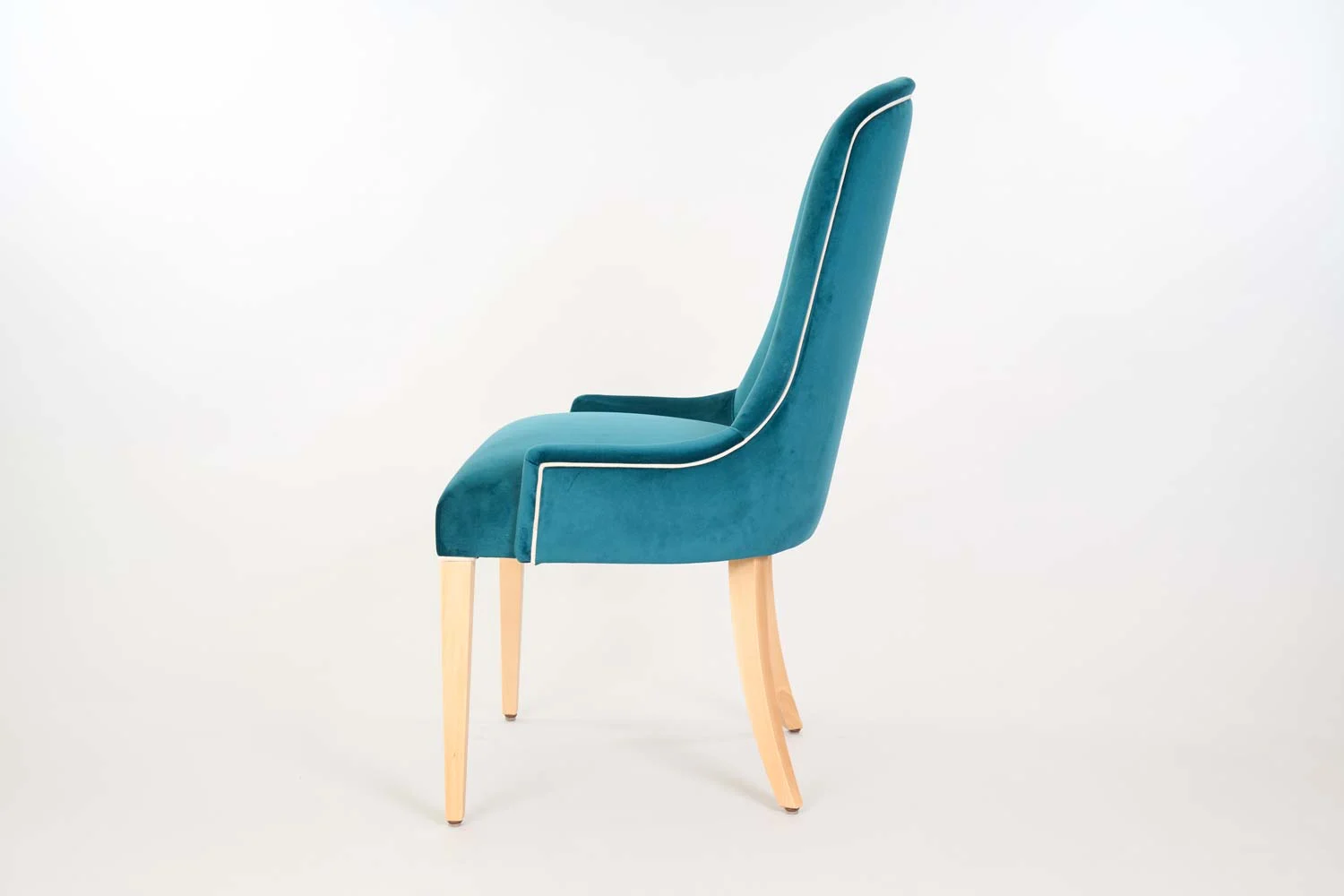 Atlanta Blu – Inneneinrichtung, Möbel, BS Chairs, Seitenansicht