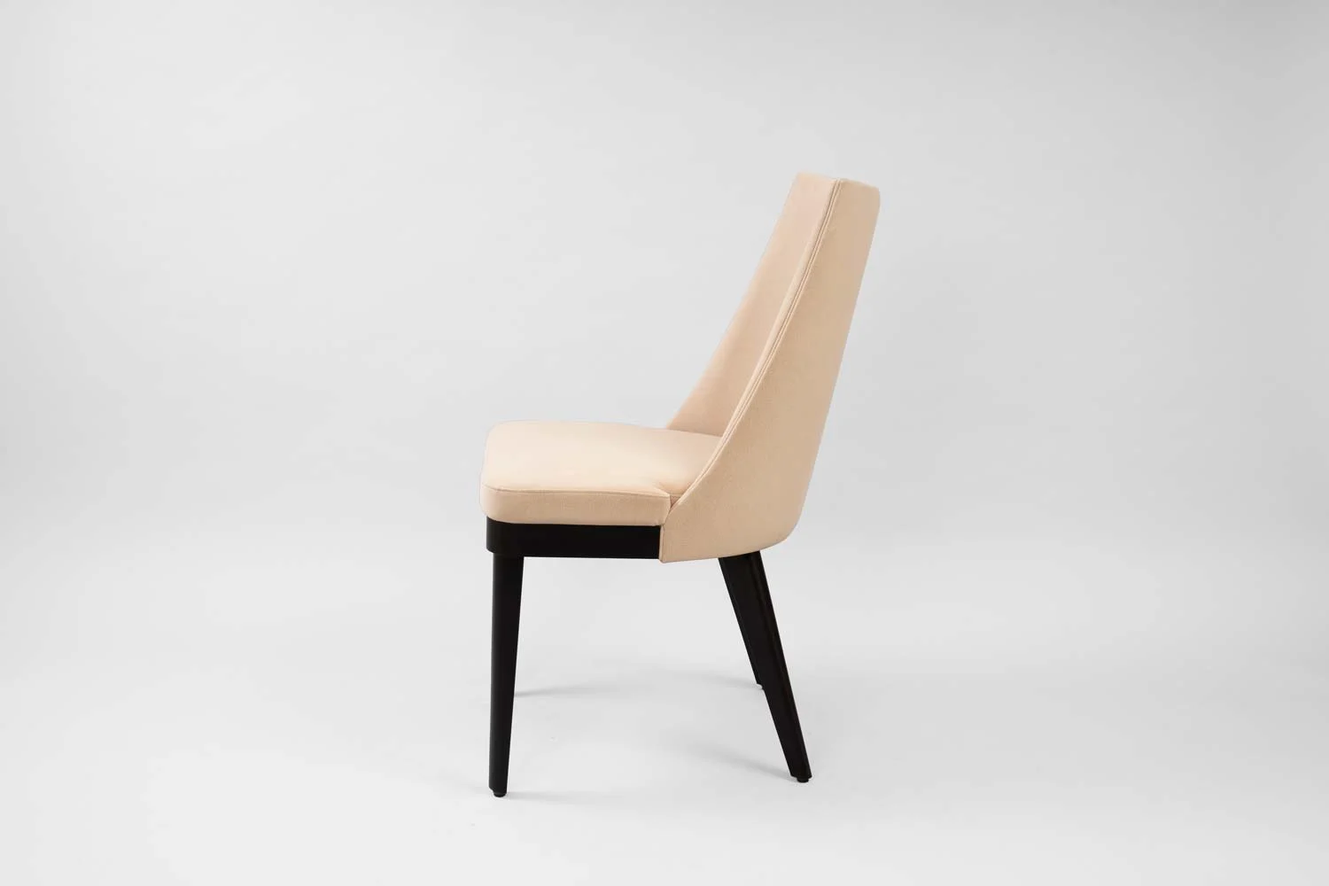 Stocolma — interior design, arredamento, BS Chairs, vista laterale