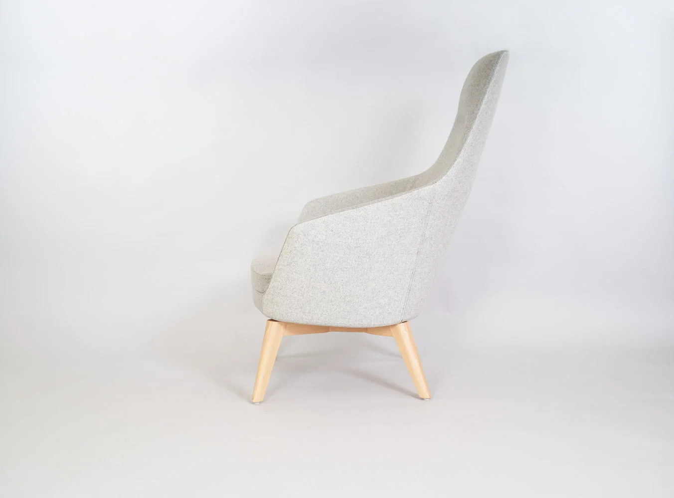 Abu Dhabi – Inneneinrichtung, Möbel, BS Chairs, Seitenansicht