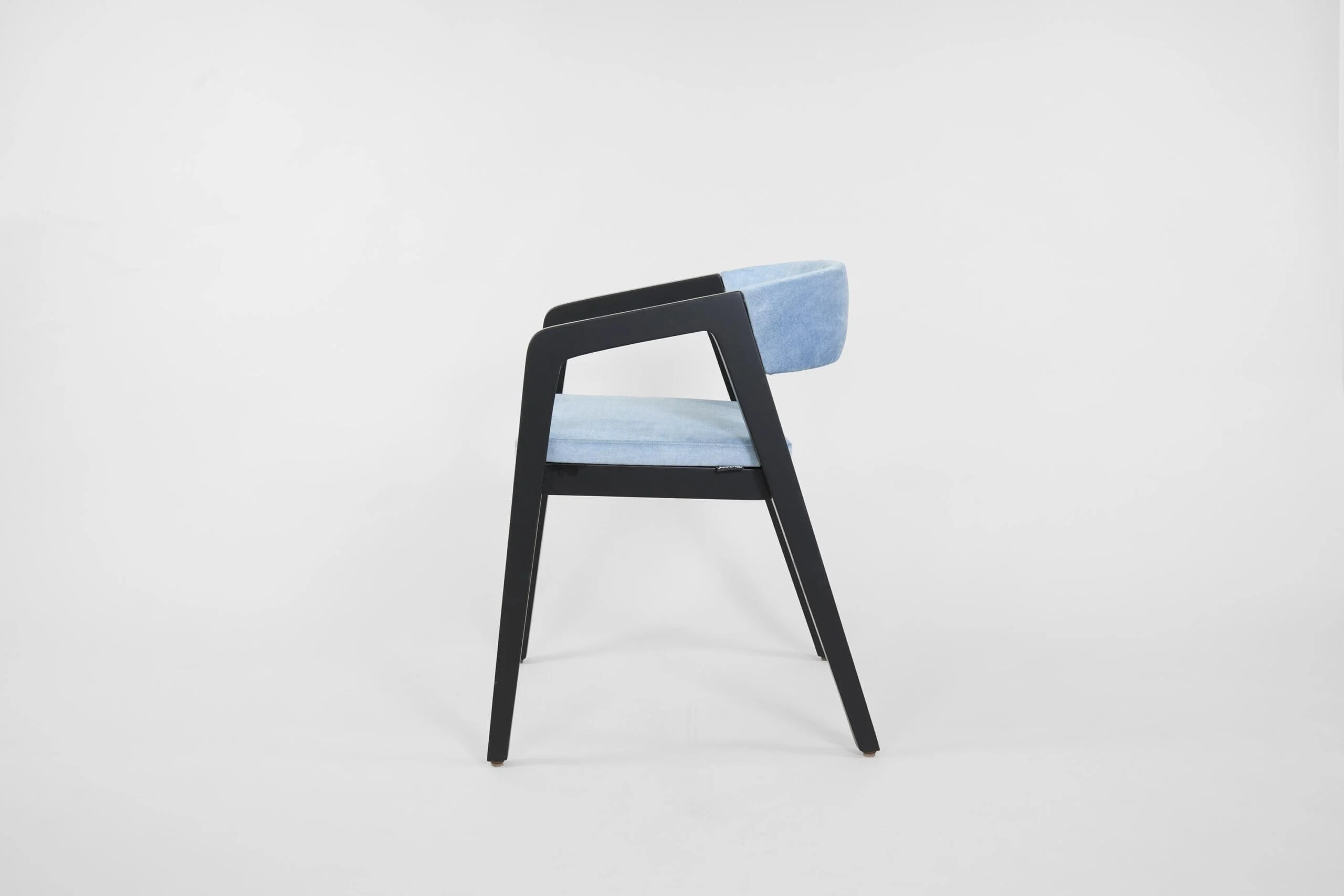 Sweety Blu — interior design, furniture, BS Chairs, side view