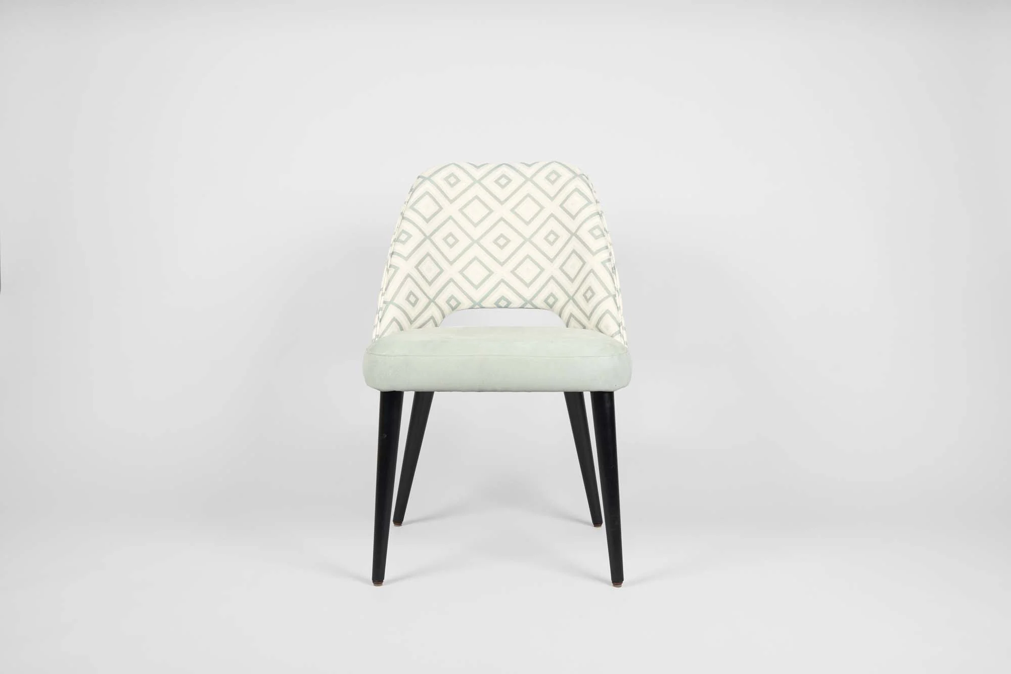 Plaus – Inneneinrichtung, Möbel, BS Chairs