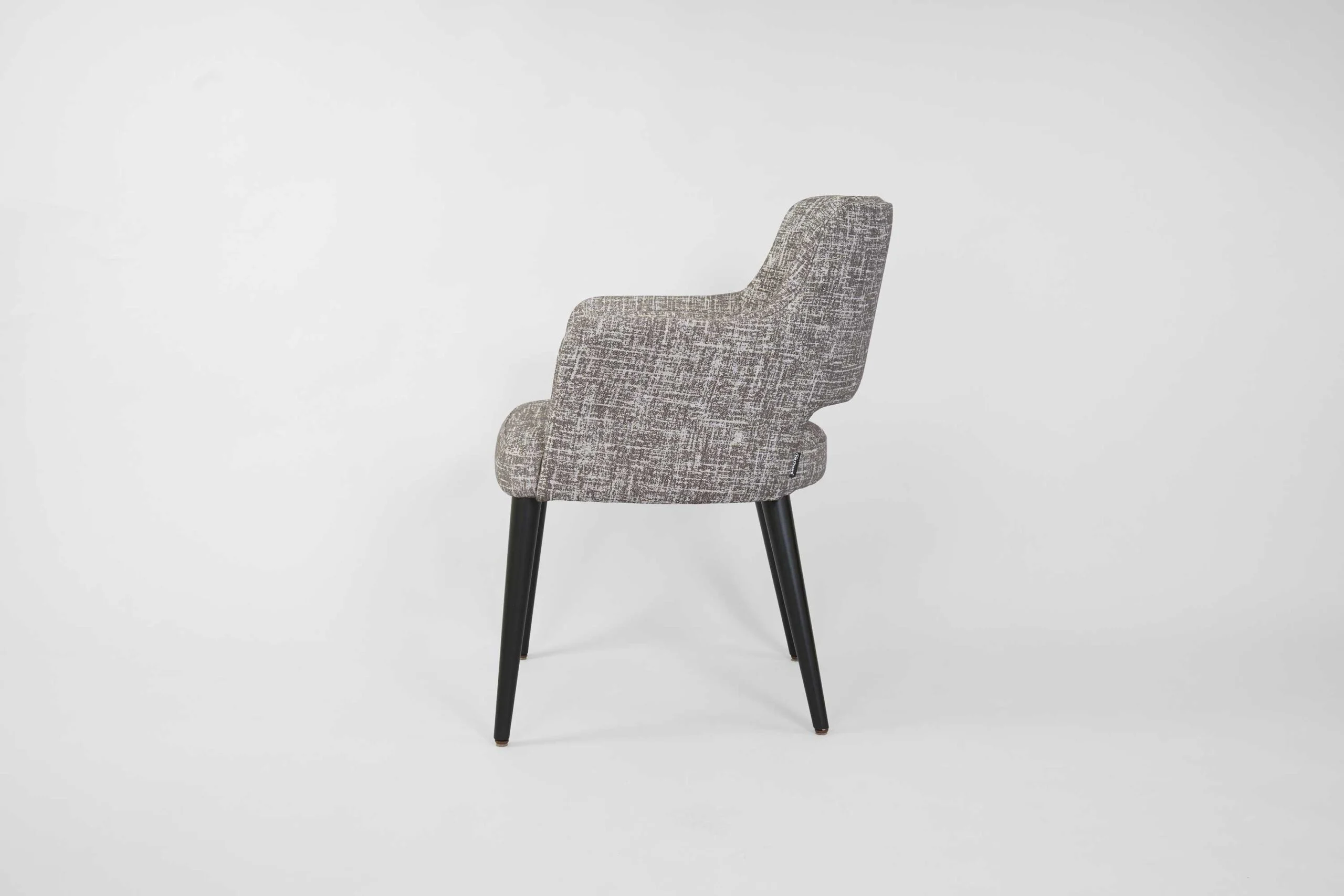 Lora — interior design, arredamento, BS Chairs, vista laterale