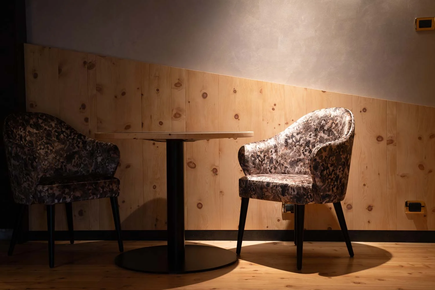 Cerana Relax Hotel Madonna di Campiglio Trento poltroncina Kaos di bs chairs per nuove suite
