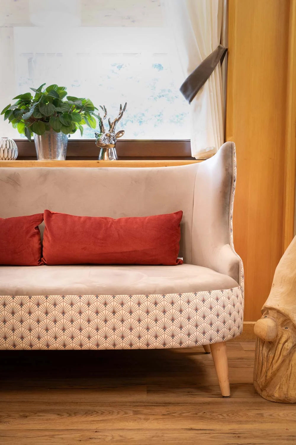 Hotel La Bussola Andalo Trento – Neue Hotellobby mit moderner Einrichtung von bs chairs – Interieur