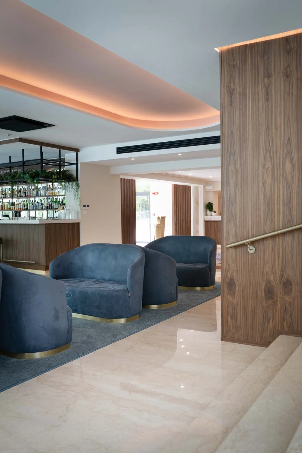 Villa Nicolli Romantic Resort Riva del Garda Verona Lounge-Zimmer moderne Möbel bs Stühle —