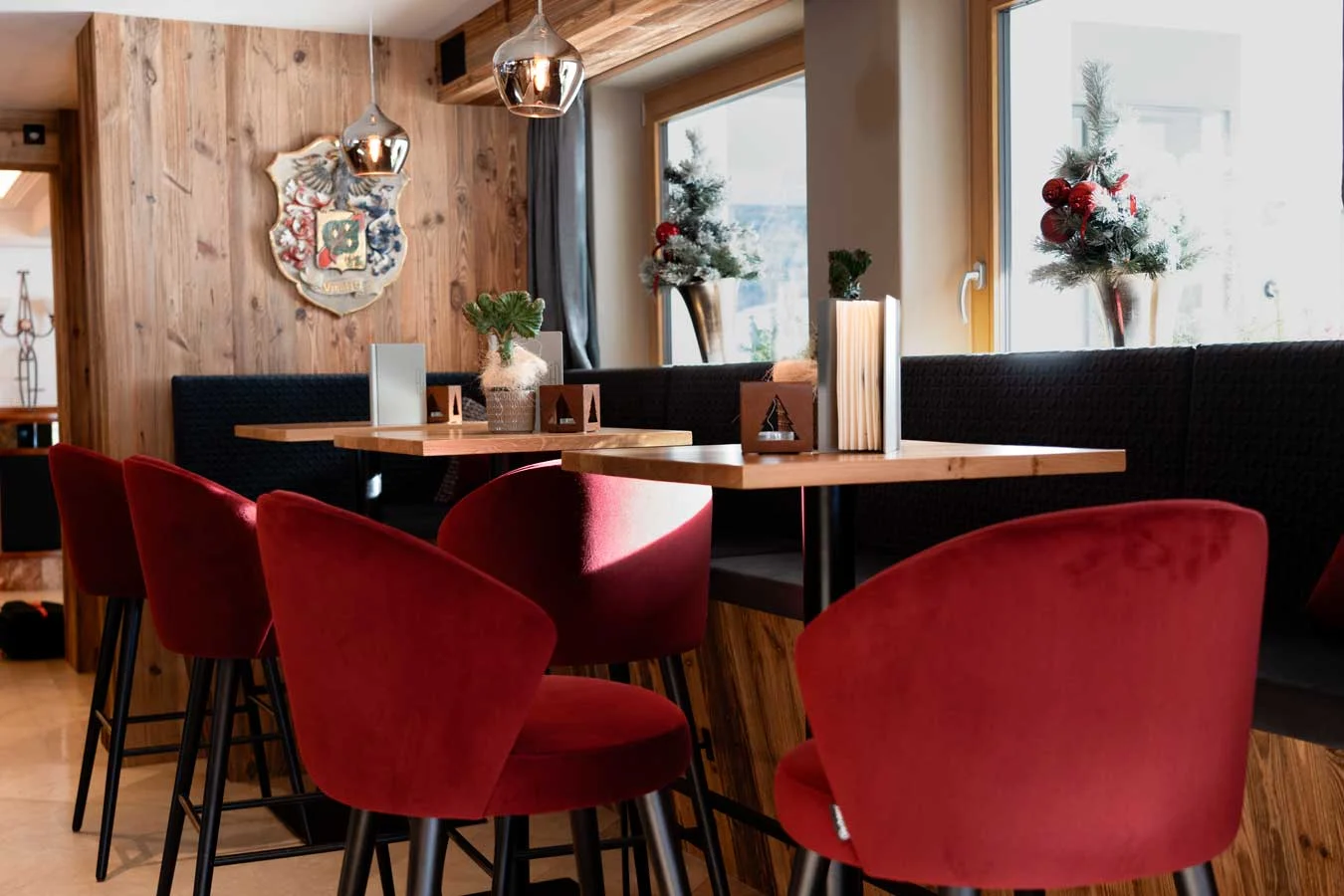 Bar ristorante reception Alpenheim Charming Spa Hotel ortisei — interior design, arredamento