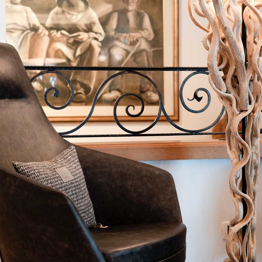 Luxuriöse Empfangseinrichtung des Hotels Alpenheim Charming & Spa