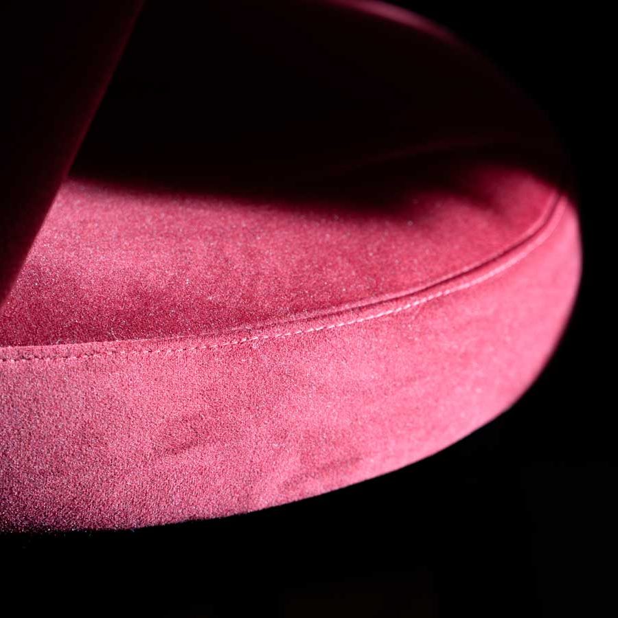 Samt-Hocker in der Bar-Lounge im Hotel Alpenheim Charming & Spa