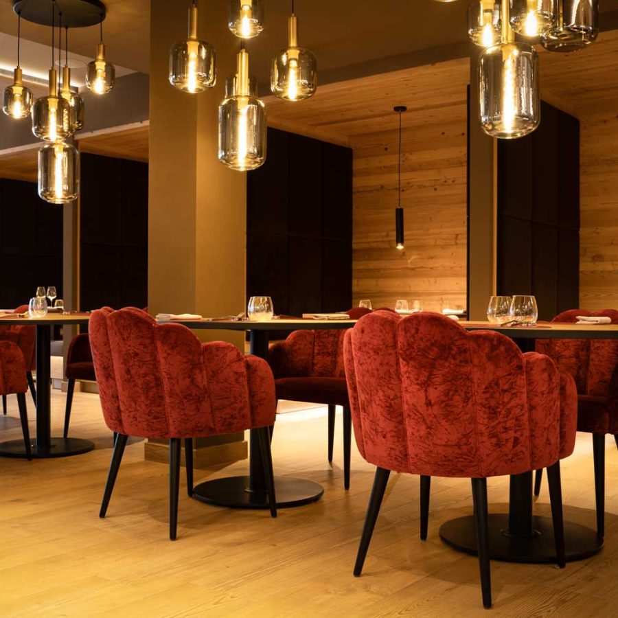 Belvedere-Family-Wellness-Hotel-San-Martino-di-Castrozza-Trento-nuova-sala-ristorante-arredamento-moderno-bs-chairs