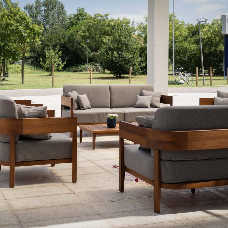 Grand-Hotel-Mattei-Ravenna-business-hotel-spazio-outdoor-collezione-rio-de-janeiro-bs-chairs