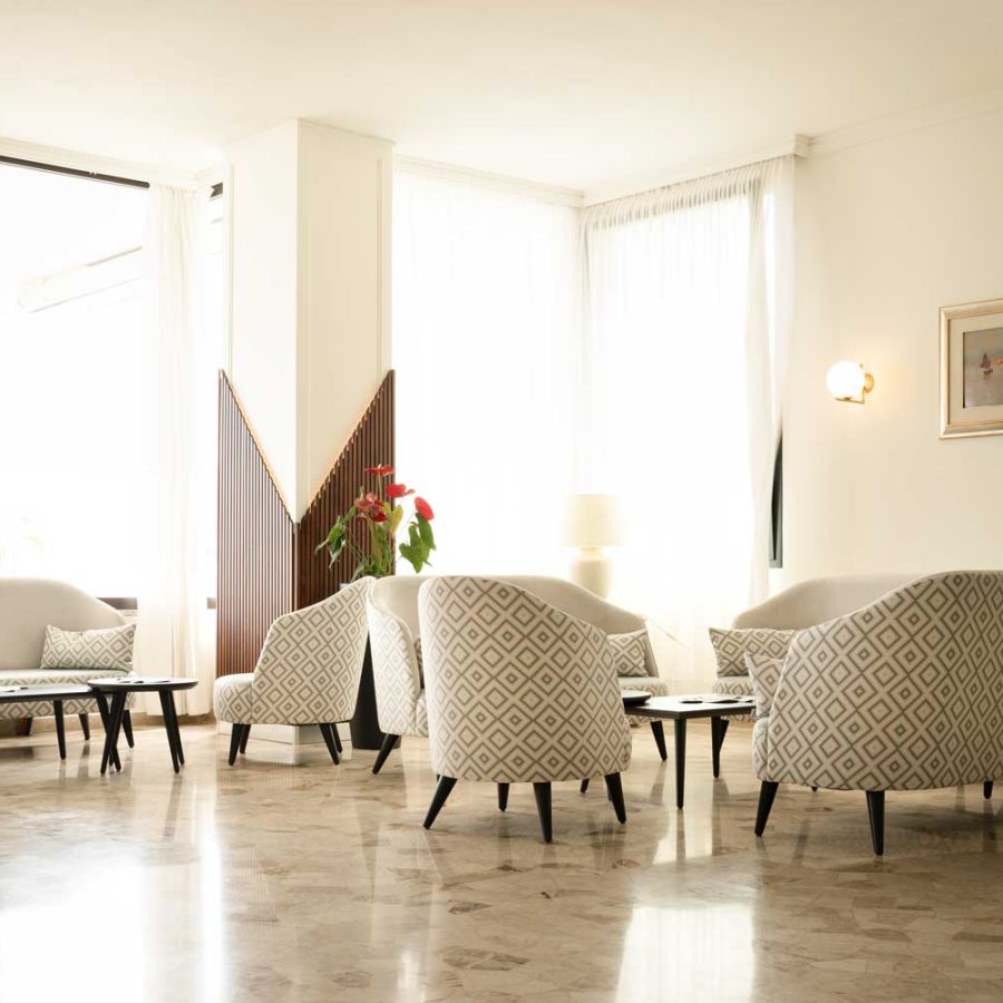 Hotel-Byron-Bellavista-Jesolo-Venezia-arredamento-moderno-per-alberghi-bs-chairs