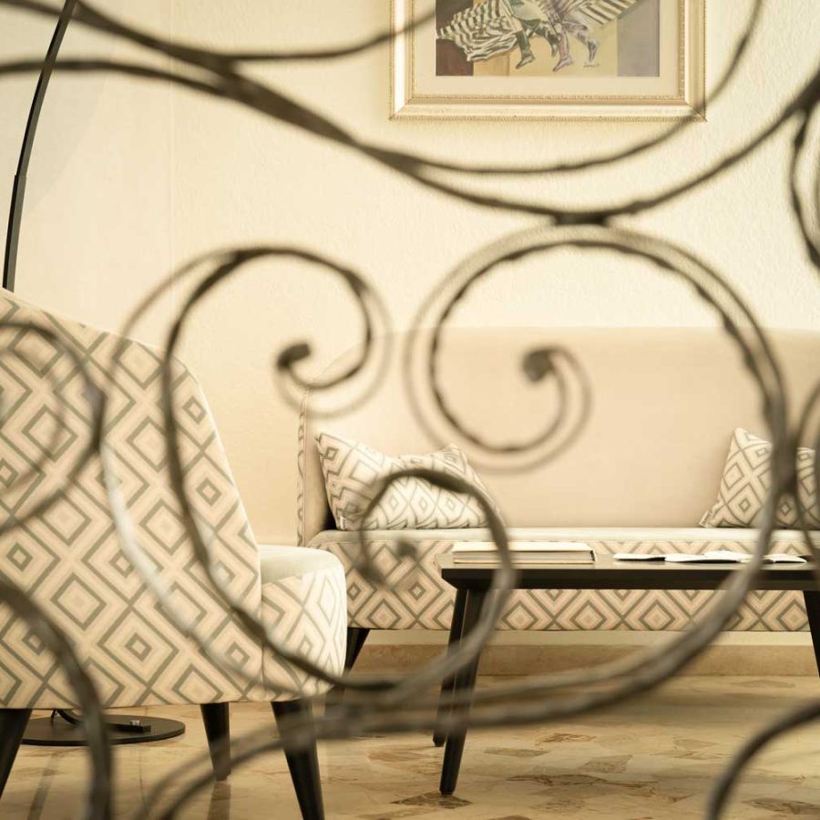 Hotel-Byron-Bellavista-Jesolo-Venezia-hall-arredamento-moderno-miglior-albergo-lido-di-venezia