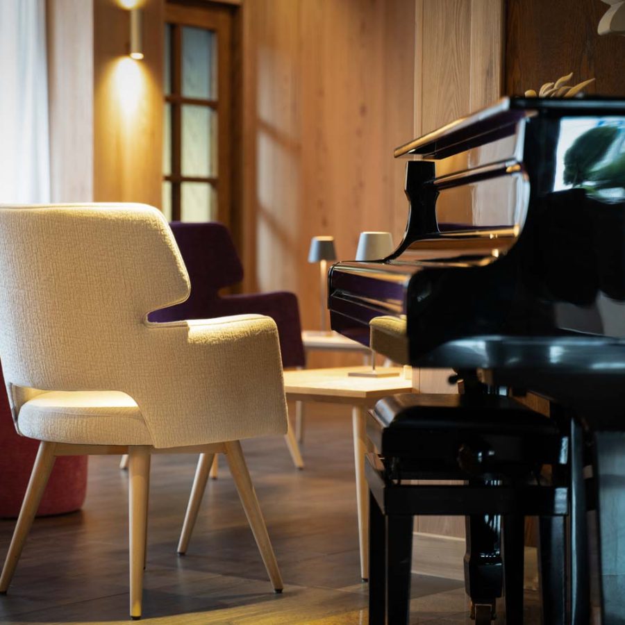 Hotel-Isolabella-wellness-art-&-music-fiera-di-primiero-trento-arredamento-moderno-per-nuova-sala-relax-bs-chairs