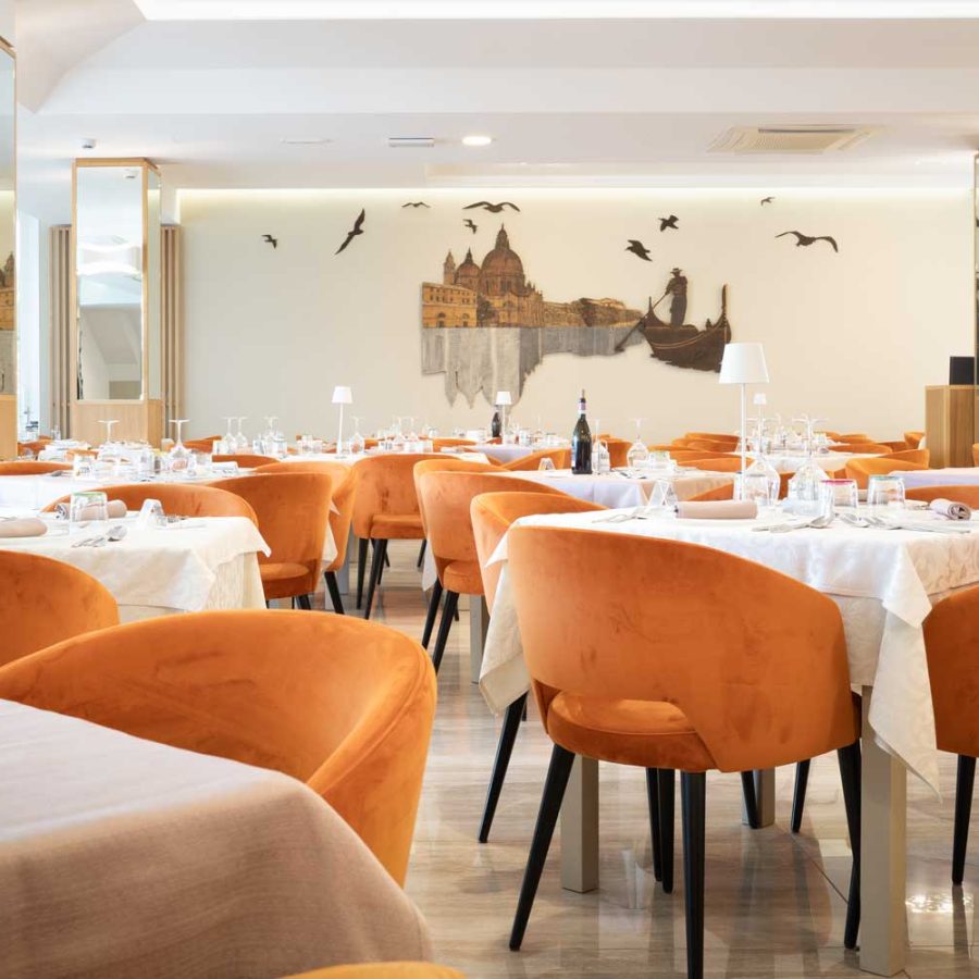 Hotel-Le-Soleil-Jesolo-Venezia-arredamento-moderno-Bs-Chairs