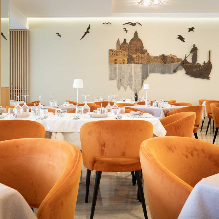 Hotel-Le-Soleil-Jesolo-Venezia-miglior-albergo-nuova-sala-ristorante-bs-chairs