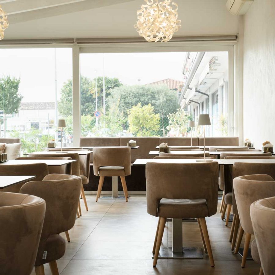 Pasticceria-Stefany-&-Vale-Cafe-Casalserugo-Padova-bar-colazioni-arredamento-lione-bs-chairs