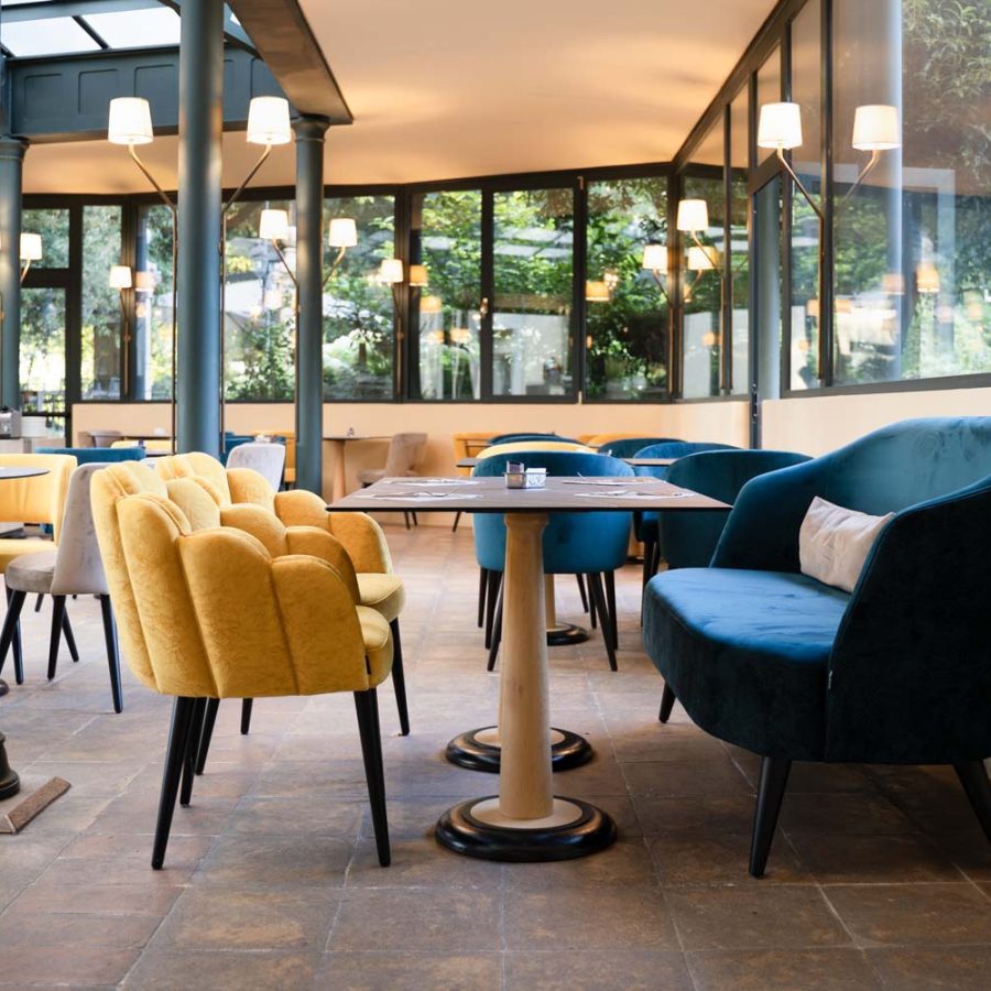 Posta-Donini-1579-Hotel-Ristorante-e-Spa-Perugia-arredamento-di-lusso-bs-chairs