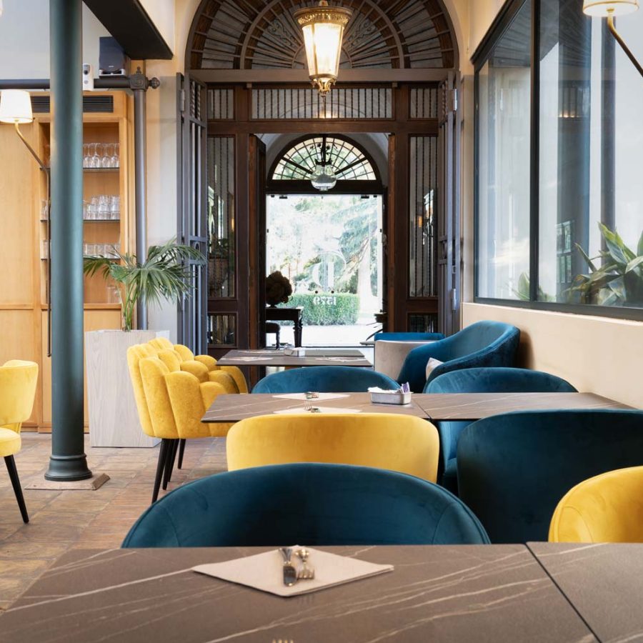 Posta-Donini-1579-Hotel-Ristorante-e-Spa-Perugia-arredamento-moderno-bs-chairs
