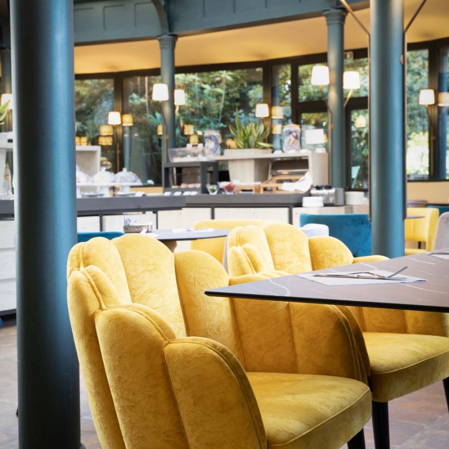 Posta-Donini-1579-Hotel-Ristorante-e-Spa-Perugia-arredamento-moderno-e-country-bs-chairs