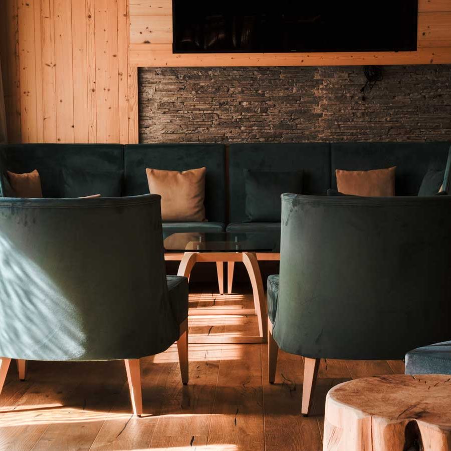 Incantevole architettura dell’hotel Kristiania, in armonia con l’ambiente naturale e urbano.