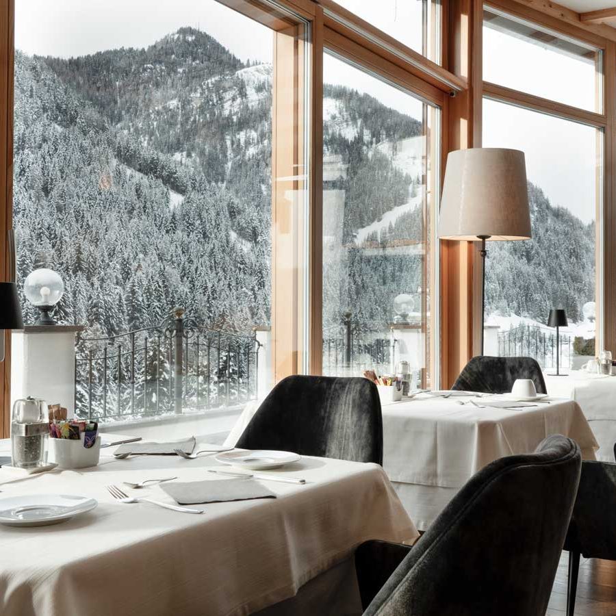 Hotel Garnì Mirabel mit neu renoviertem Restaurant und luxuriöser Einrichtung
