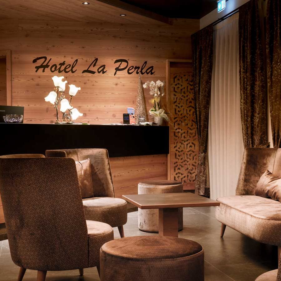 hall albergo reception la perla life hotel andalo