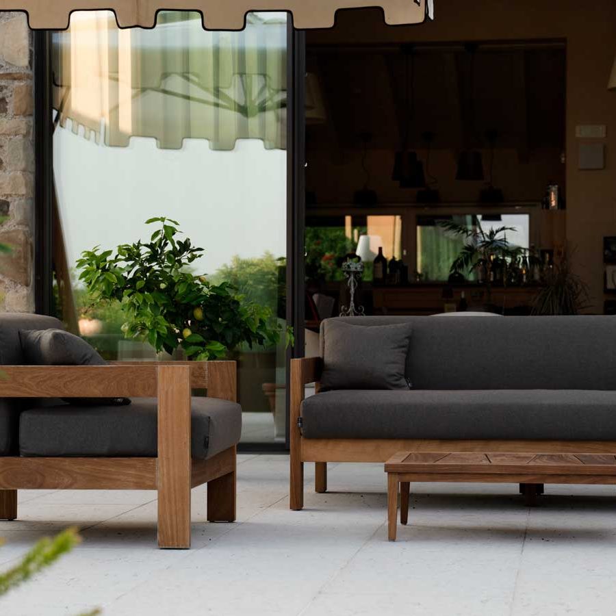 “Design sofisticato al Relais Rossar”: Arredi selezionati che riflettono cura dei dettagli.