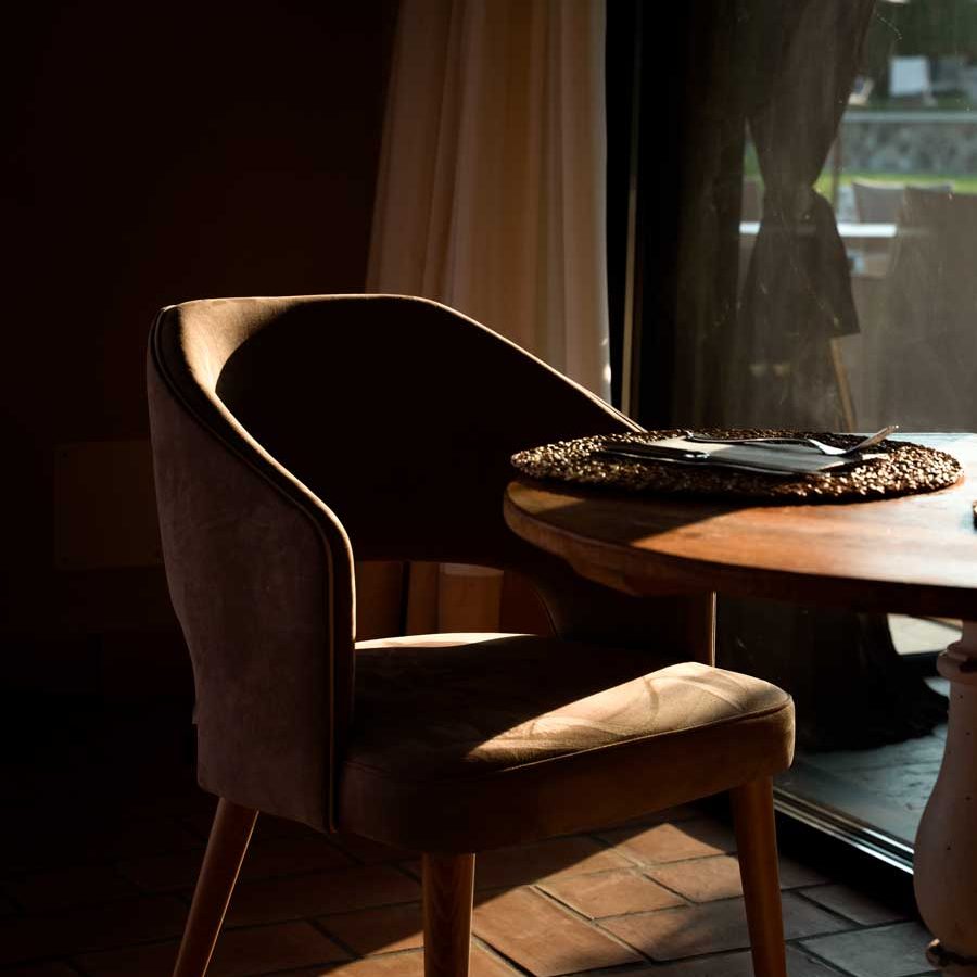 Atmosfera raffinata al Relais Rossar Scopri la tranquillità e il design esclusivo degli spazi comuni