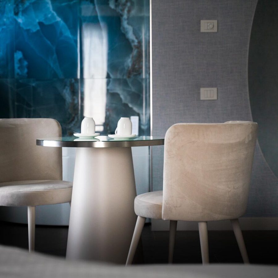 Poltrone artigianali per ristoranti, bar, hotel, alberghi Villa Nicolli