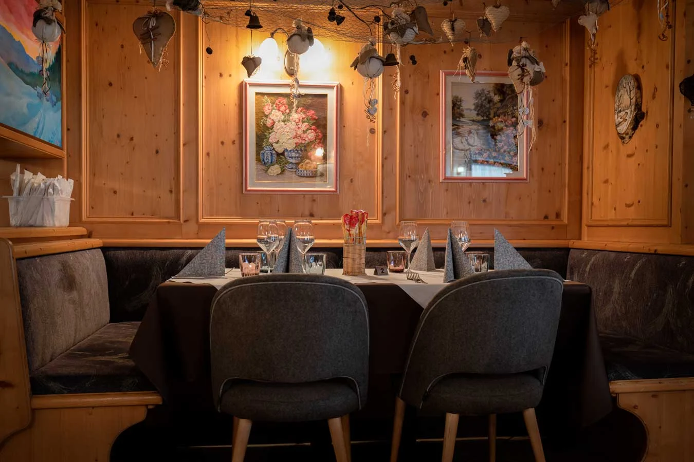Garni Anderle Vignola Falesina Trentino Alto Adige — Interior Design, Furniture, BS Chairs