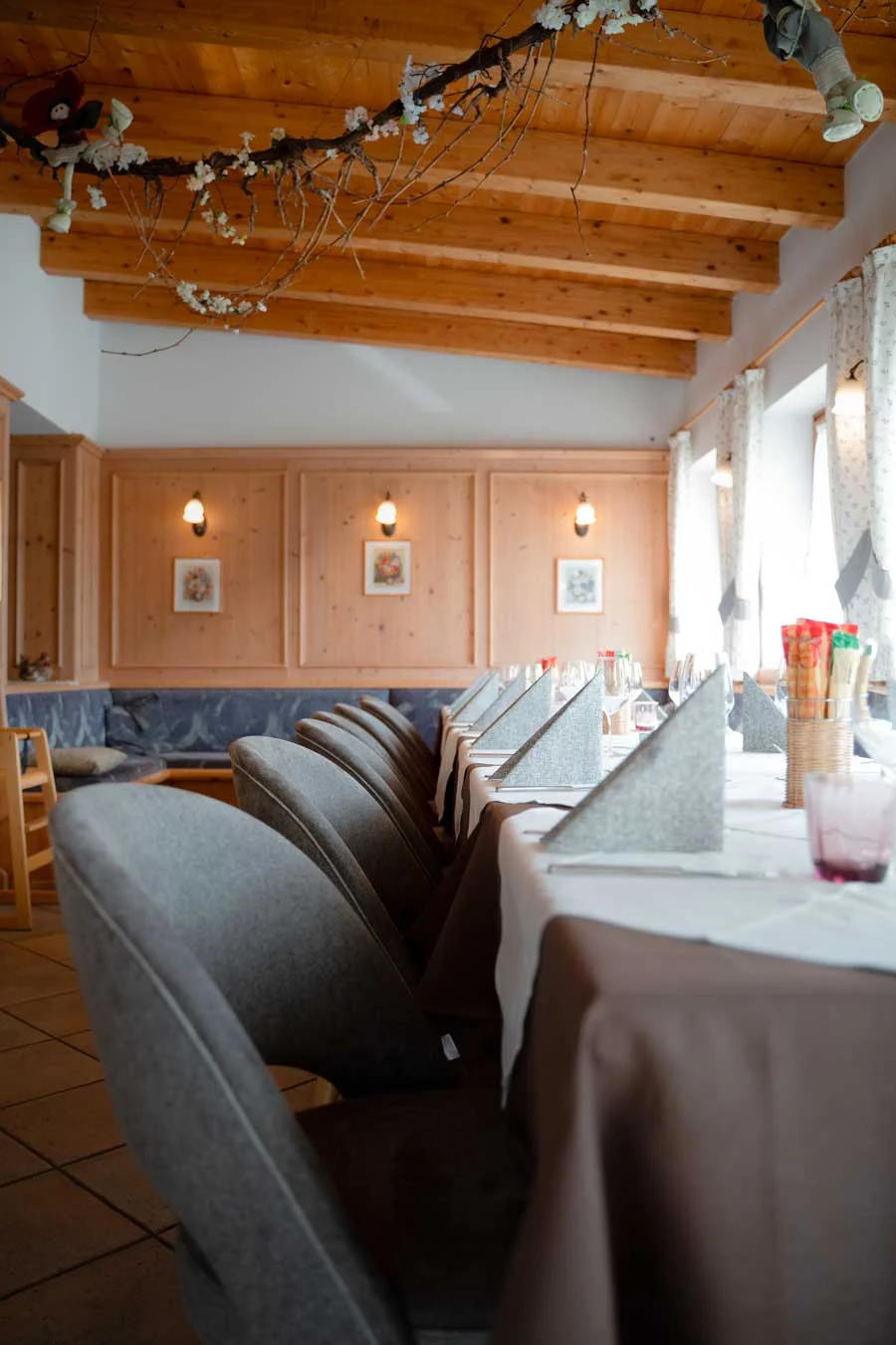 Garni Anderle Vignola Falesina Trento — Interior Design, Furniture, BS Chairs