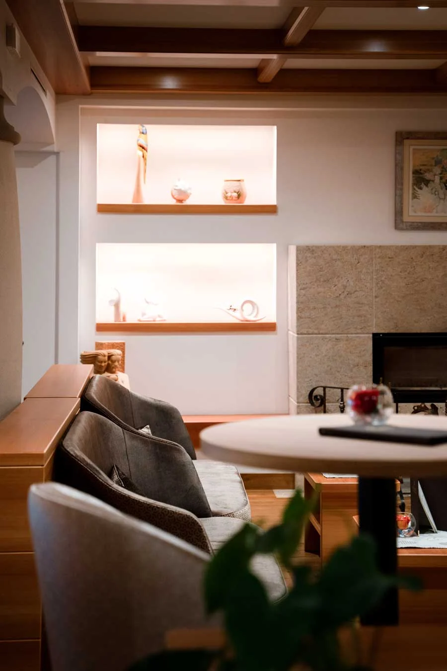 Hotel Astoria Canazei Trento — Inneneinrichtung, Möbel, BS-Stühle