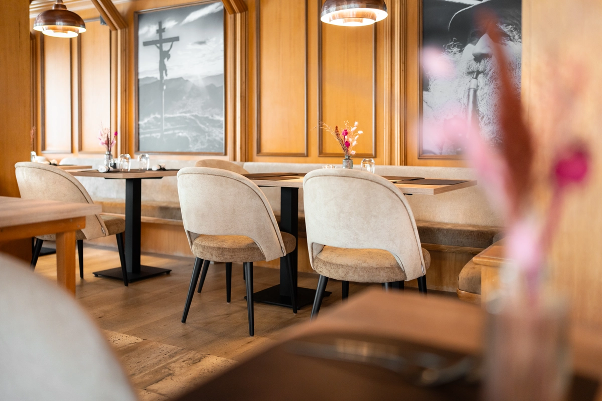 Hotel Kristiania divani BS Chairs