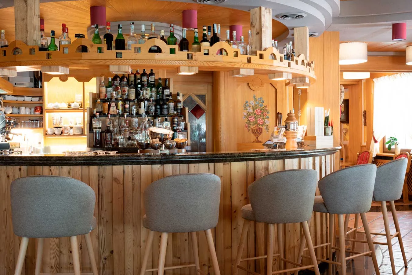 Hotel La Bussola in Andalo — Inneneinrichtung, Möbel, BS-Stühle