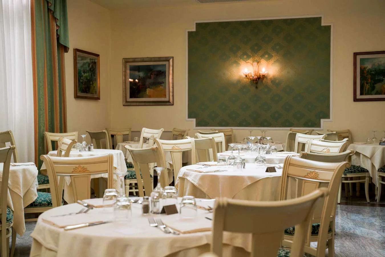 Hotel Palace Meggiorato Abano Terme BSStühle – Innenarchitektur, Möbel