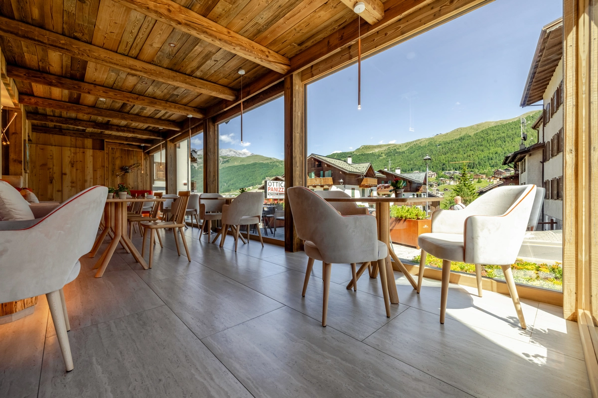 Hotel Piccolo Tibet Mountain Resort chairs BS Chairs