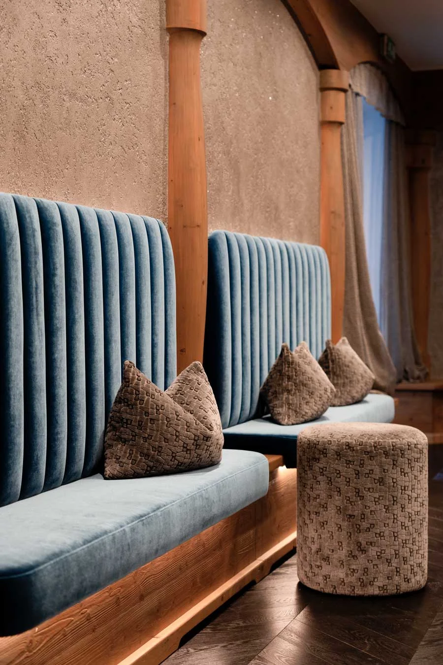 Hotel the laurin selva di val gardena sala biliardo — interior design, arredamento, BS Chairs