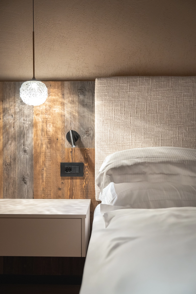Ravelli Hotel & Lodges Luxury Spa contract furniture BS Chairs
