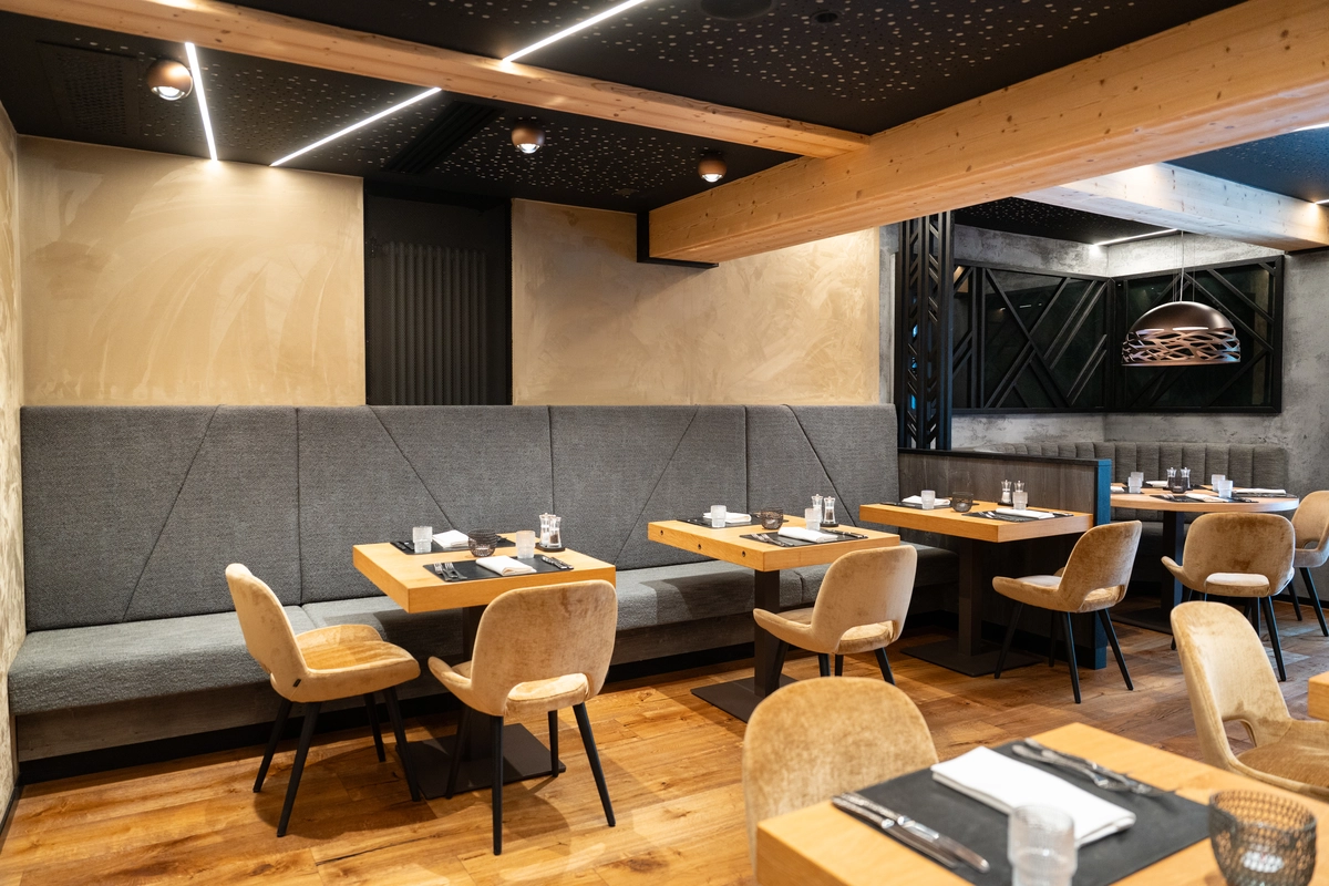 Ravelli Hotel & Lodges Luxury Spa Italian design BS Chairs