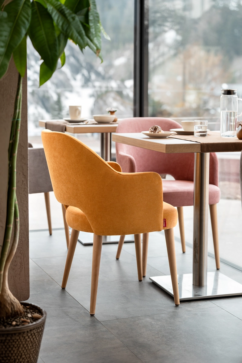 Residence Aretia Living & Breakfast sofas BS Chairs