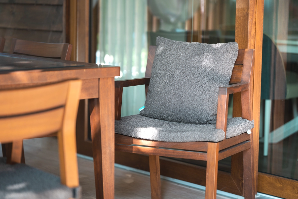 Residence Villalsole chairs BS Chairs